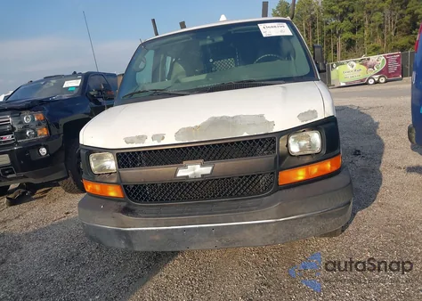 2008 Chevrolet Express Work Van z USA, uszkodzony, nr VIN 1GCFG15X181227687